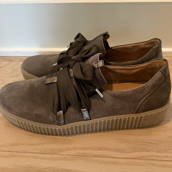 Gabor Gray Suede Oxfords with Ribbon Laces - Picture 2 of 6